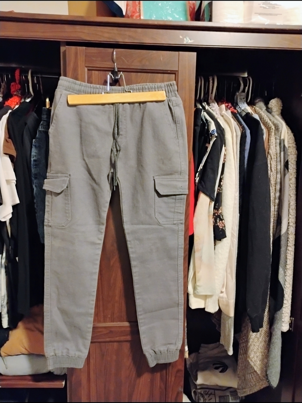 Women's Gray Cargo Jogger Pants - Casual Comfort